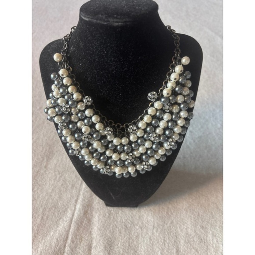 Unbranded Faux Pearl Bib Necklace Women OS Grey White Rhinestone Bib